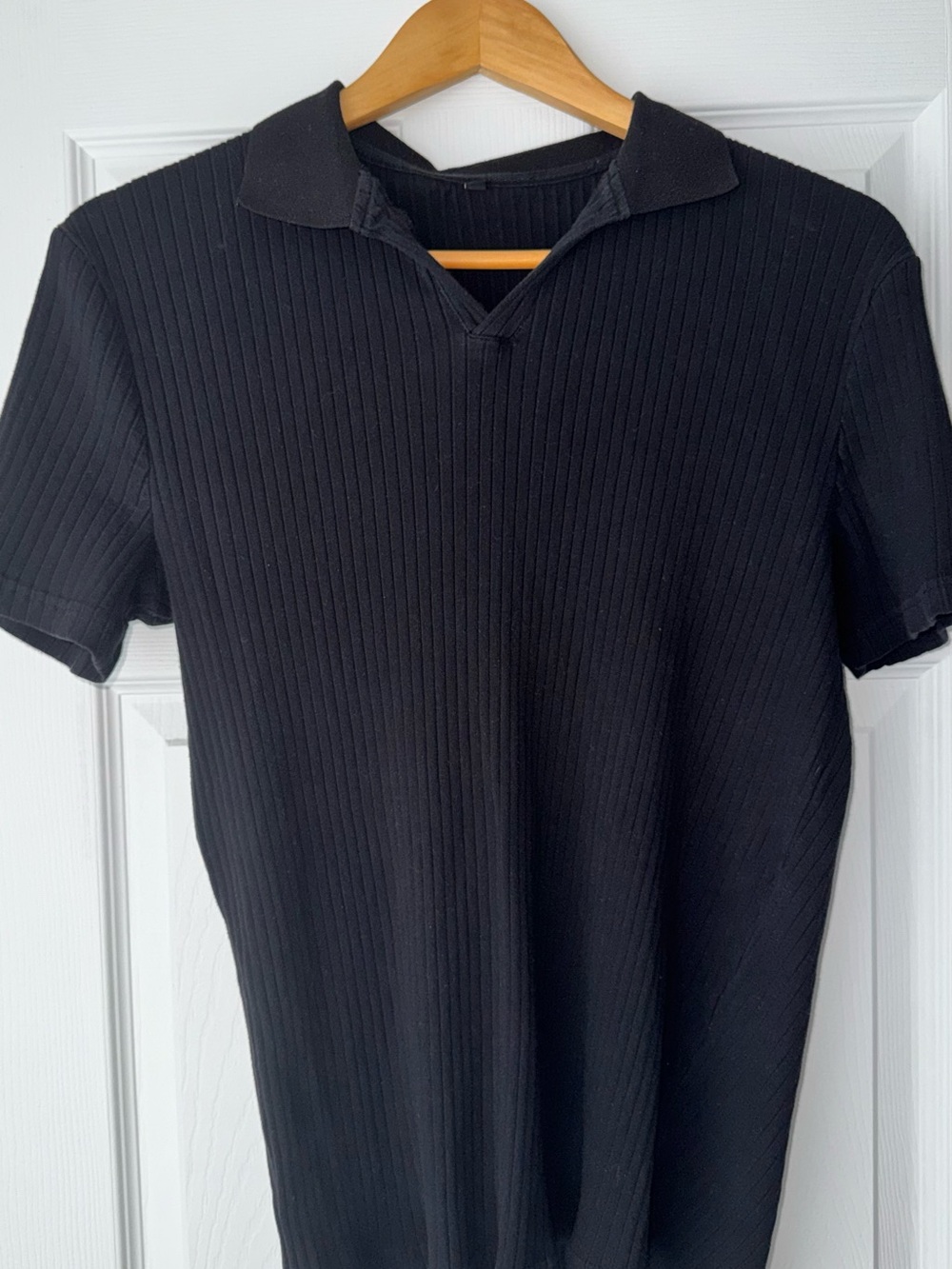 Gnvviwl | Ribbed Knit Polo | Size M